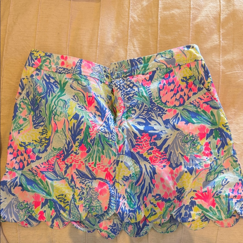Lilly Pulitzer - sz small Floral Patterned Women's Shorts